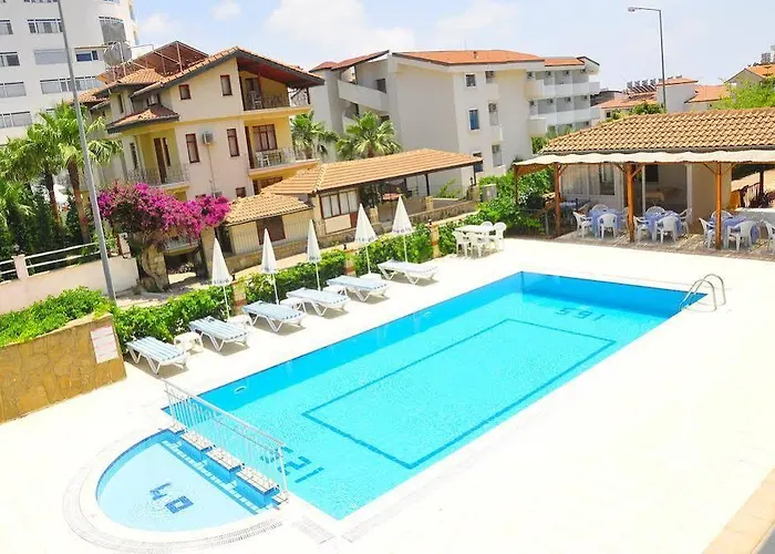 מלון דירות Kaya 3*